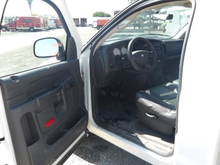 2005-dodge-ram-2500-image-12