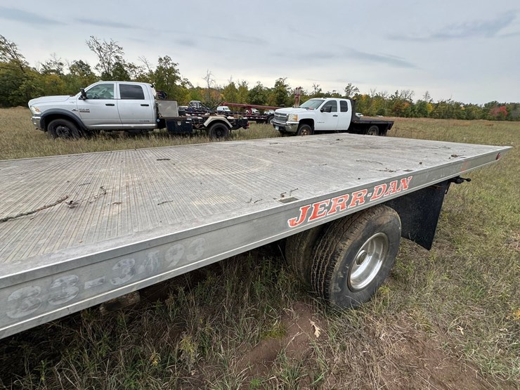ford-f350-xl-image-17
