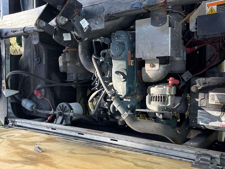2023-club-car-carryall-1500-4x4-diesel-utility-cart-image-12