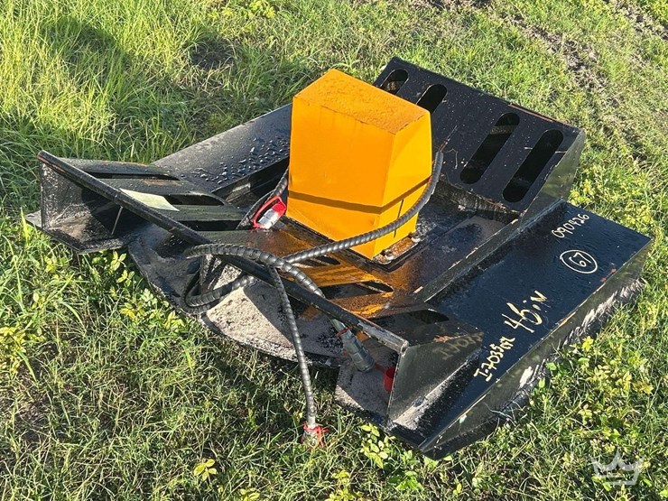 2025-46in-hydraulic-brush-cutter-mini-skid-steer-attachment-image-1