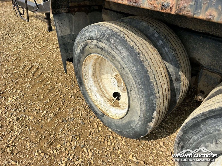 2005-t/a-grain-pup-trailer-image-13