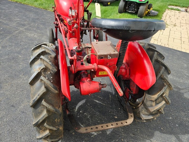 #2508-•-farmall-cub-tractor-image-38
