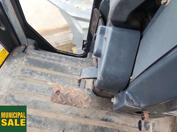 2012-deere-770gp-image-16