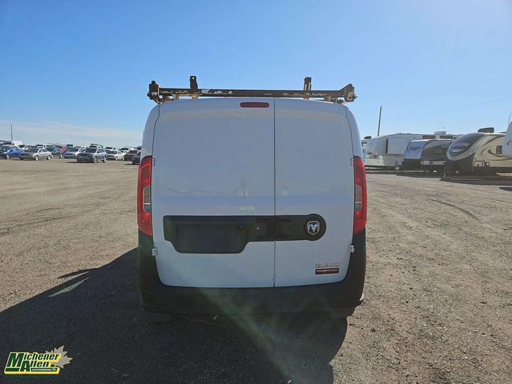 2015-ram-promaster-city-image-6