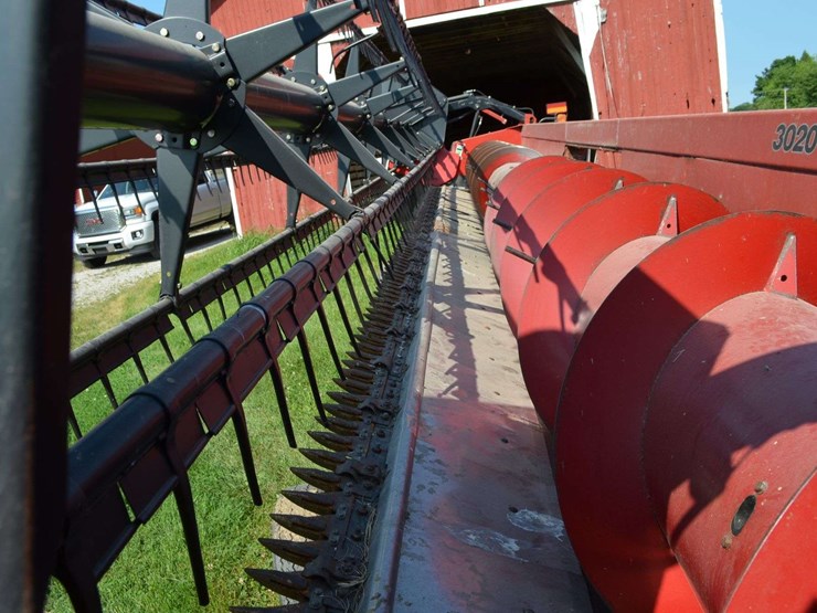 2011-case-ih-3020-image-15