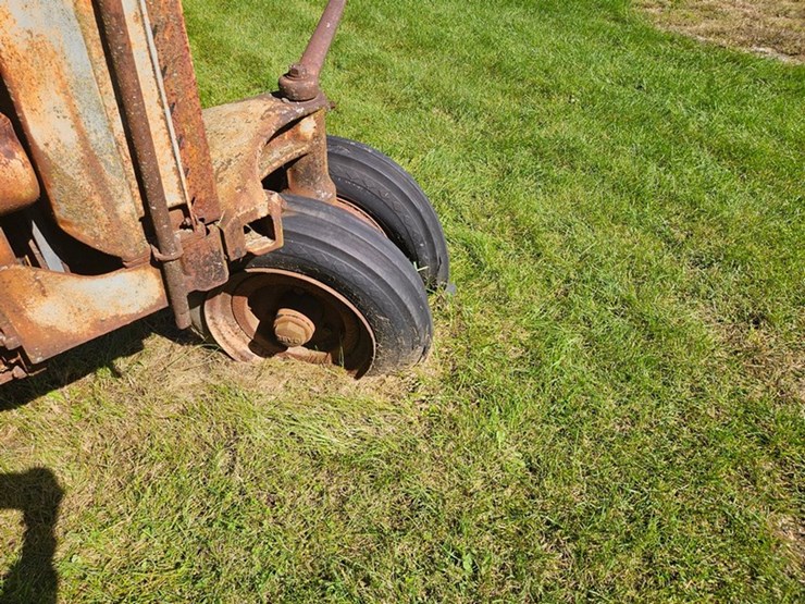 #2526-•-1935-case-cc-tractor-image-26