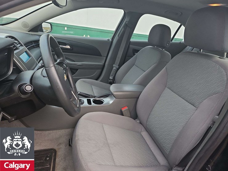2015-chevrolet-malibu-ls-4dr-sedan-image-13
