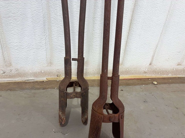 two-(2)-post-hole-diggers-image-3