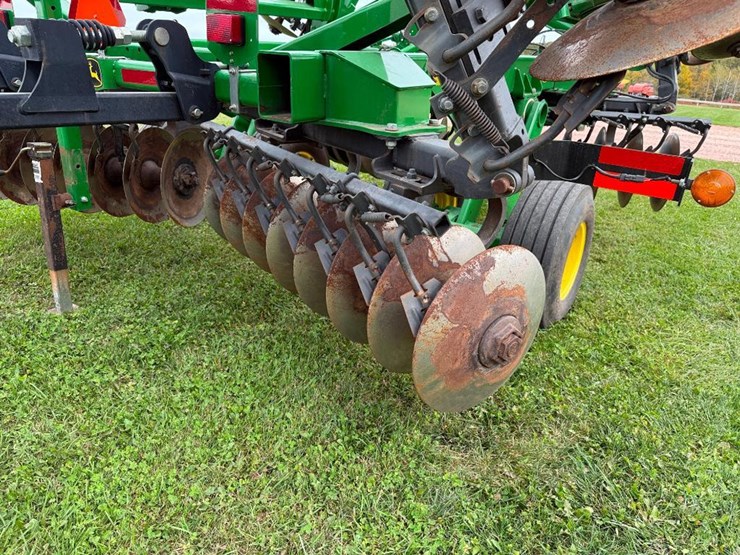 john-deere-2623-image-19