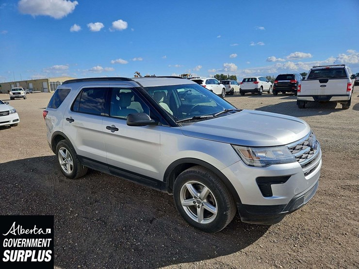 2018-ford-explorer-image-2