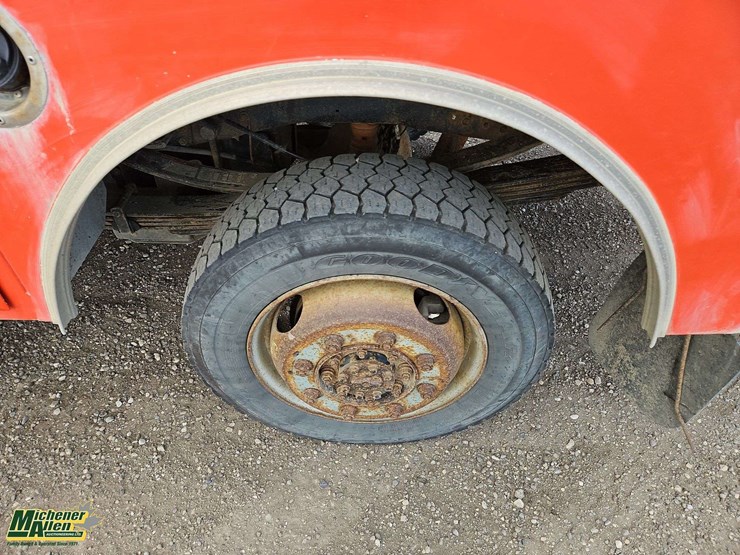 2011-ford-f350-image-10