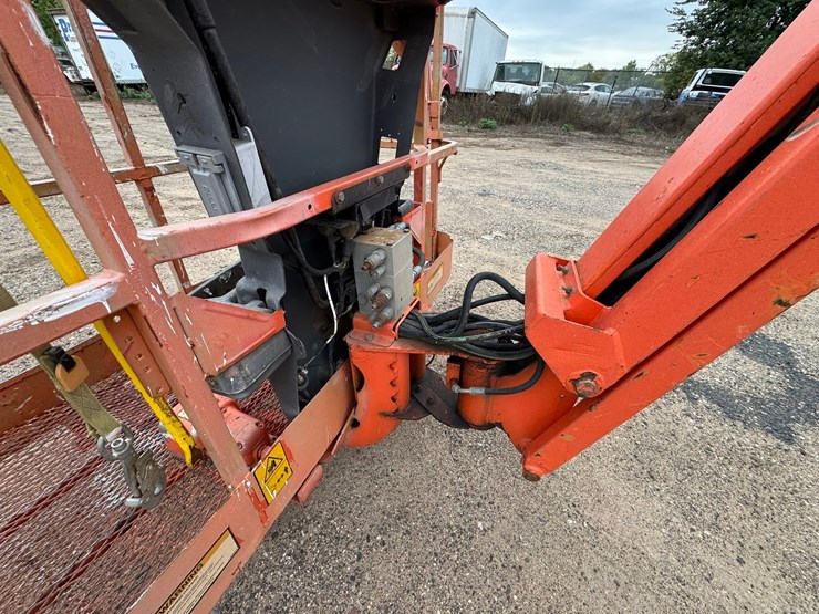 2005-jlg-450aj-image-13