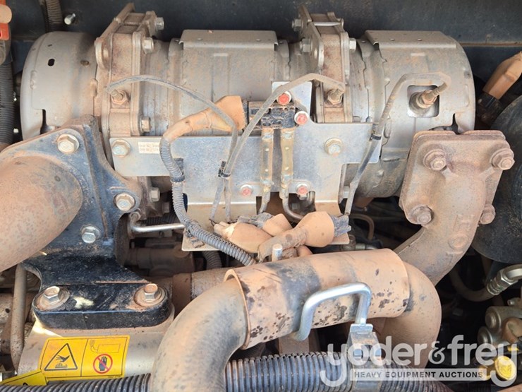 2023-kubota-svl65-2-image-34