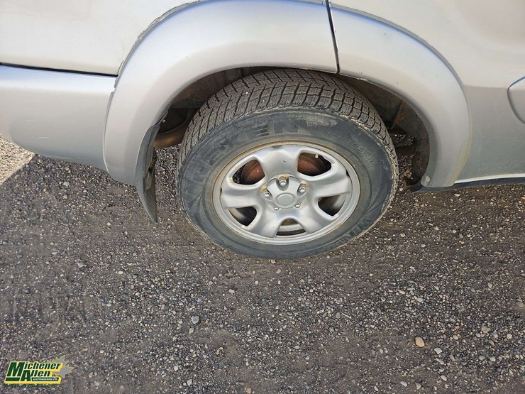 2004-toyota-rav4-image-11