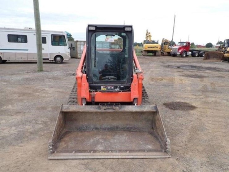2023-kubota-svl65-2-image-2