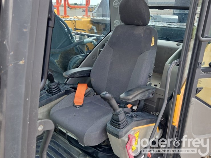 2021-volvo-ec200el-image-72