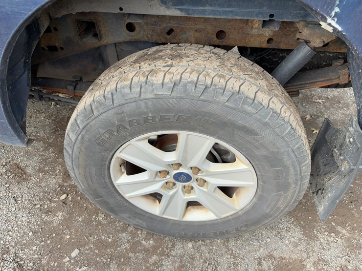2017-ford-f150-xlt-image-10