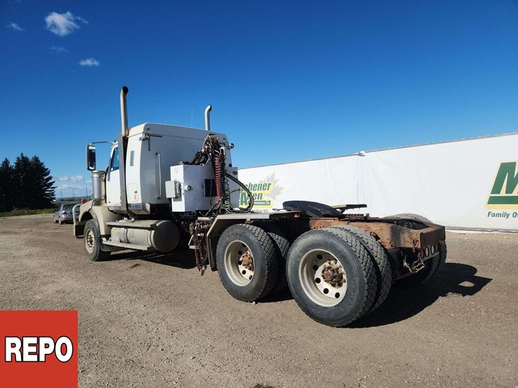 2014-western-star-4900-image-3