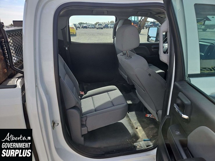 2018-chevrolet-silverado-1500-image-17