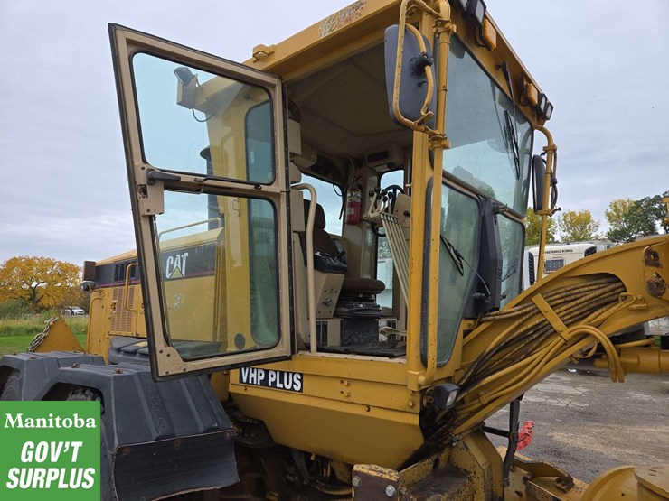 2004-caterpillar-140h-image-26