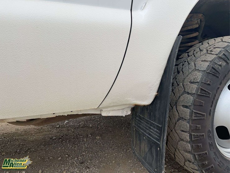 2014-ford-f350-image-28