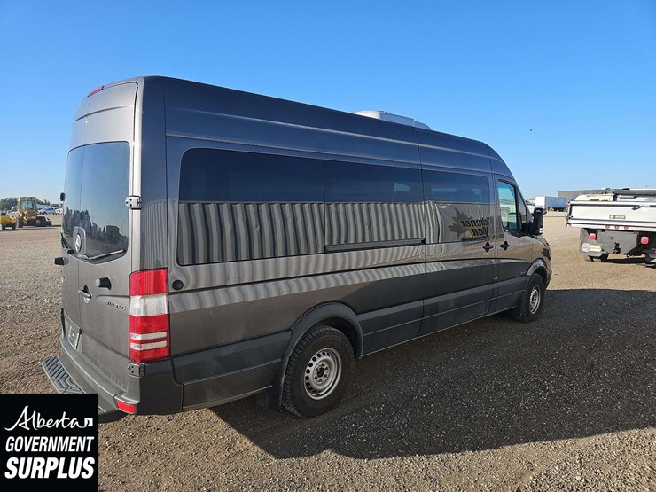 2012-mercedes-benz-sprinter-2500-image-4