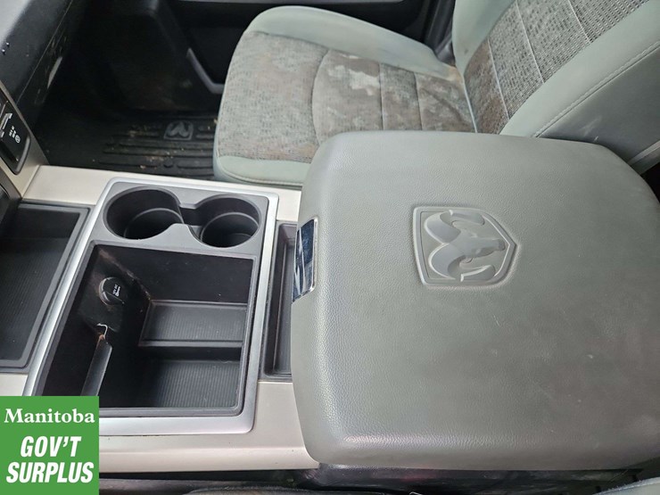 2015-dodge-2500-image-21