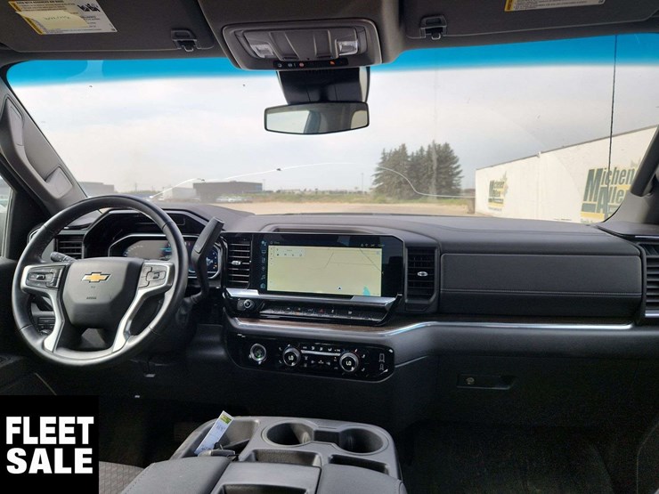 2023-chevrolet-silverado-1500-image-18