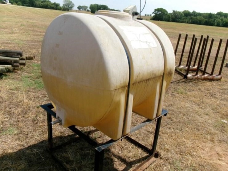 poly-tank,-225-gallon-w/stand-image-2