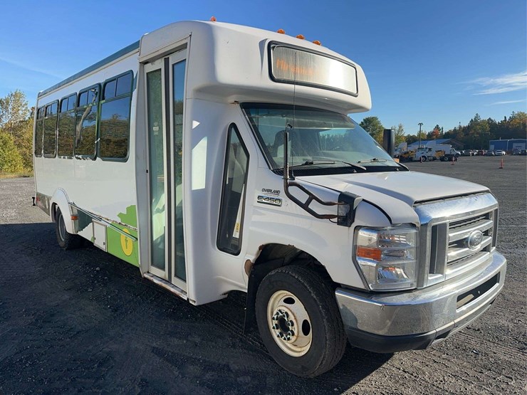 2017-ford-e450-image-3