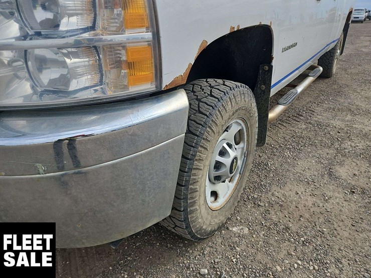 2014-chevrolet-silverado-2500hd-image-29