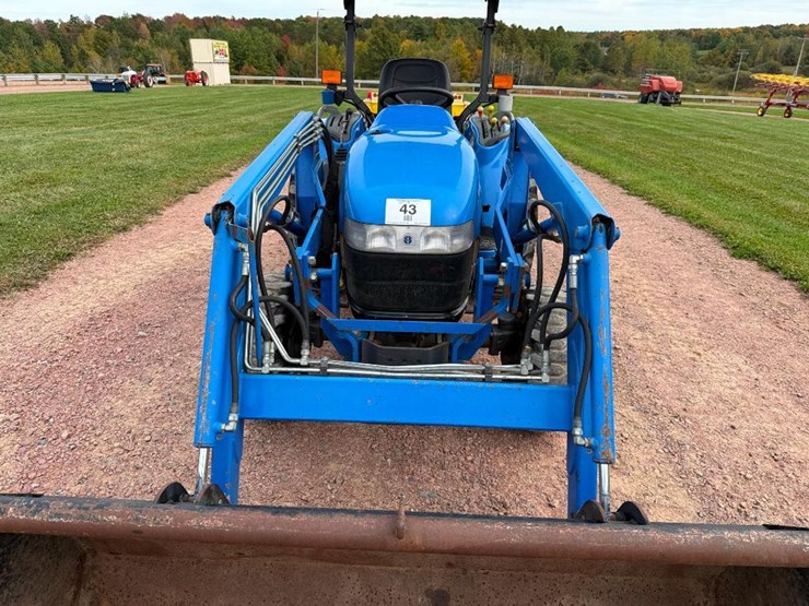 new-holland-tc25d-image-15