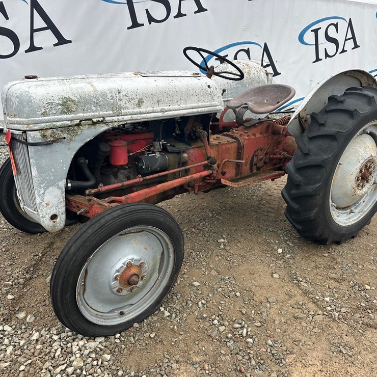 FORD 8N