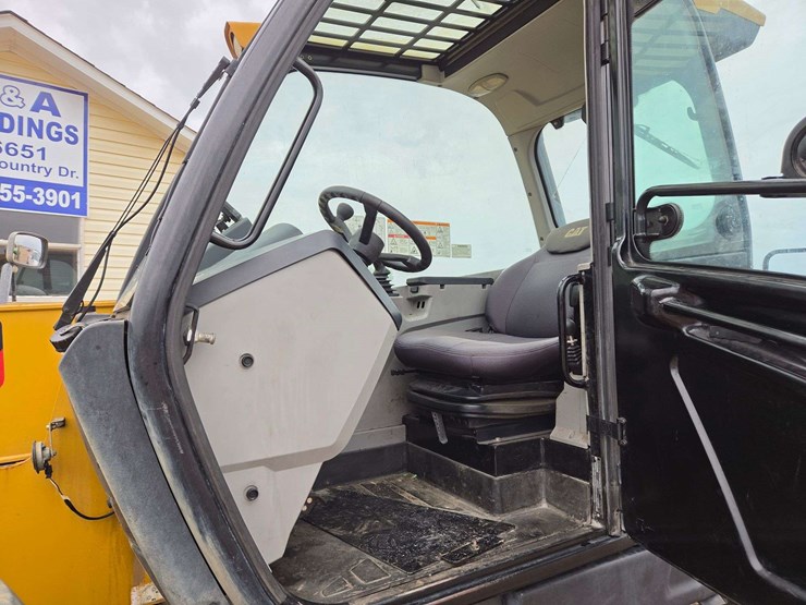 caterpillar-th514d-image-15