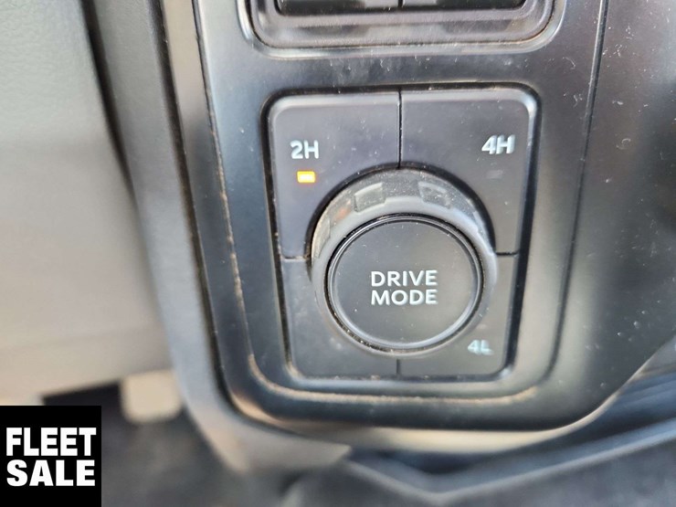 2023-ford-f550-image-18