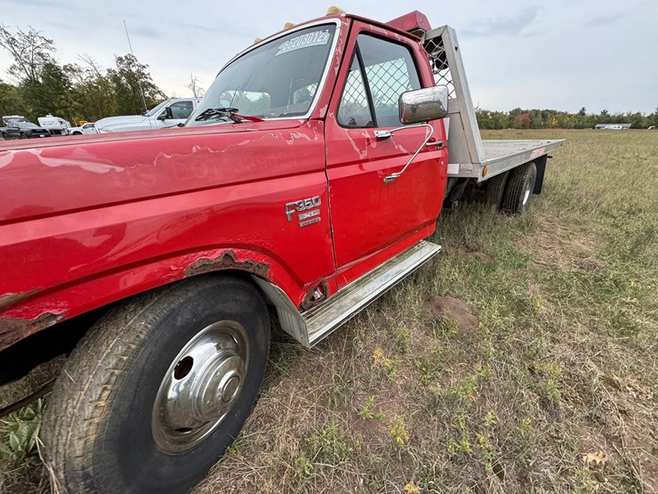 ford-f350-xl-image-11
