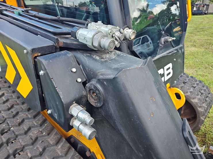 jcb-3ts-8t-image-8