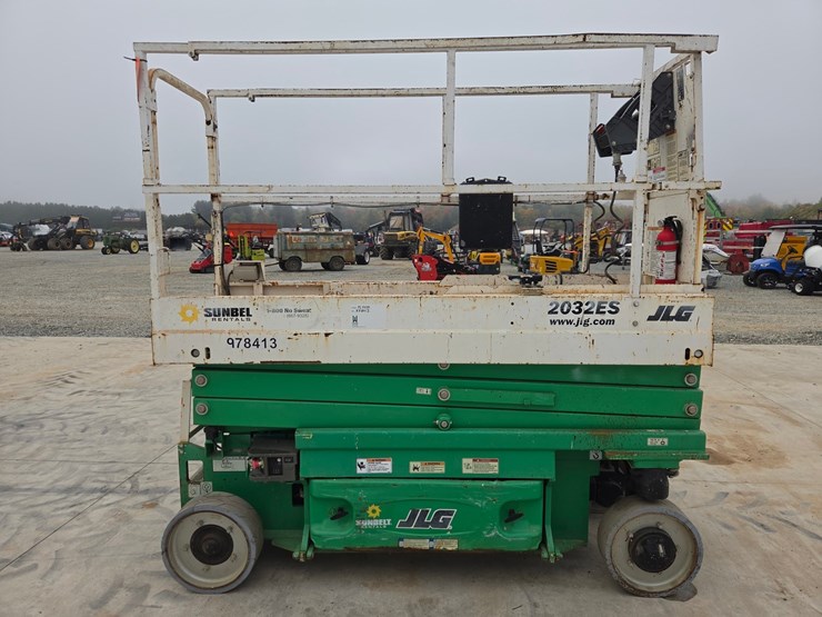 2017-jlg-2032es-image-6