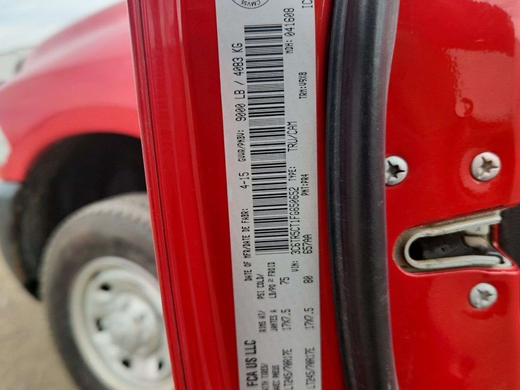 2015-dodge-2500-image-45