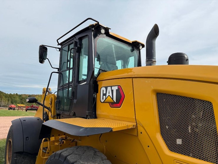 caterpillar-938m-image-17