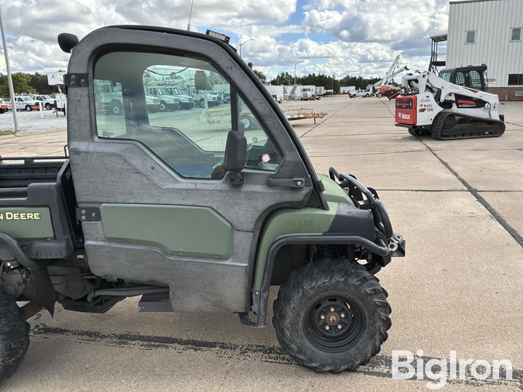 2016-john-deere-gator-image-18