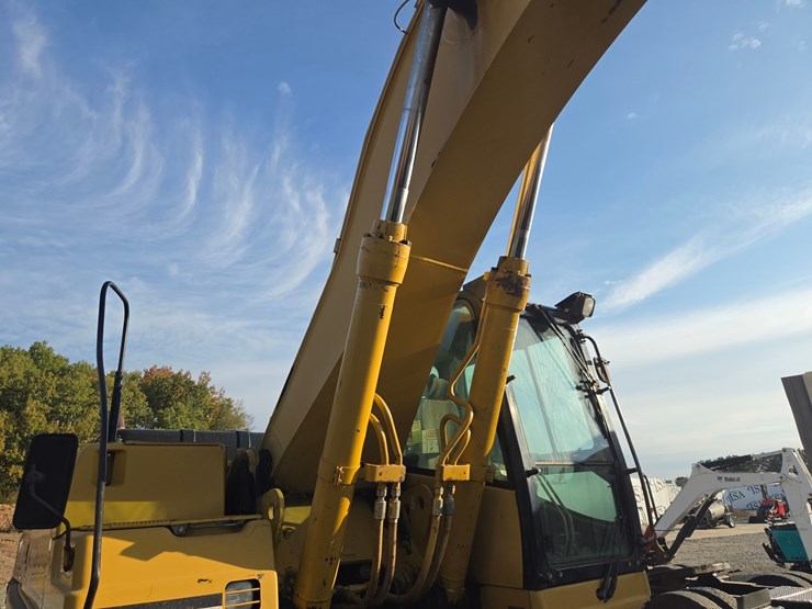 caterpillar-330b-image-19