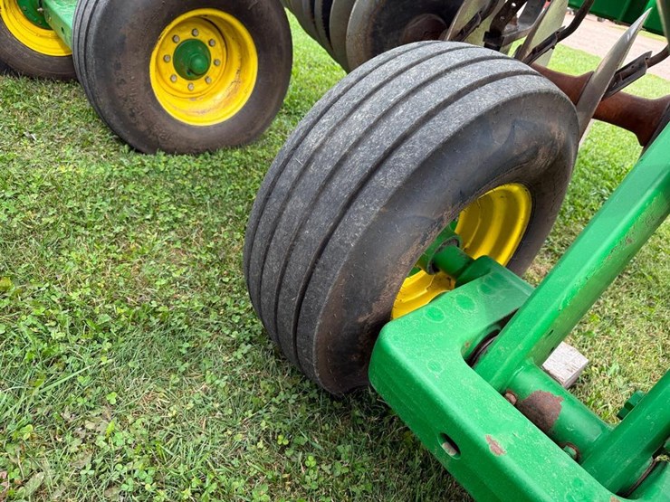 john-deere-2623-image-11