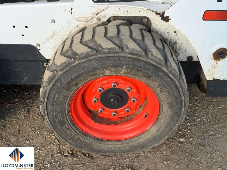 2015-bobcat-s570-image-9