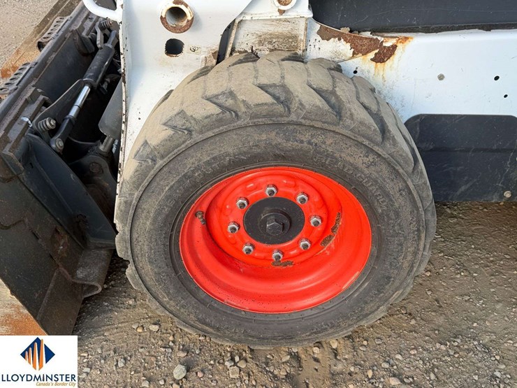 2015-bobcat-s570-image-8