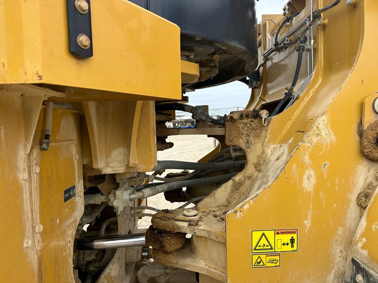 2014-caterpillar-972k-image-29