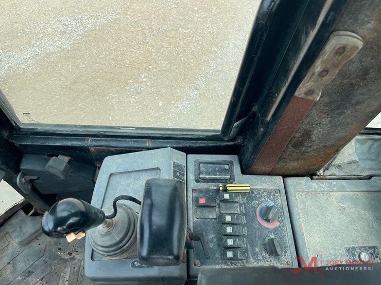 2001-caterpillar-924g-image-17