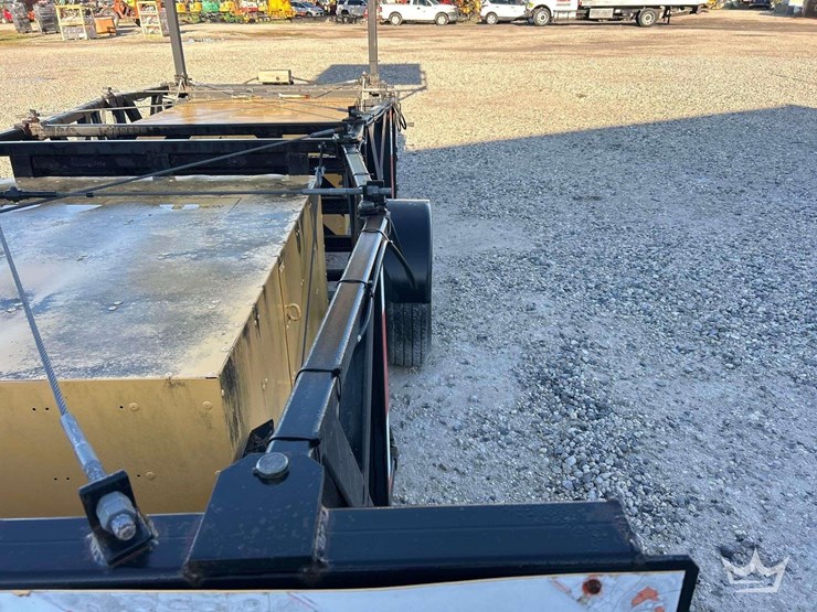 2011-energy-absorption-systems-tma9000-arrow-board-attenuator-trailer-image-13