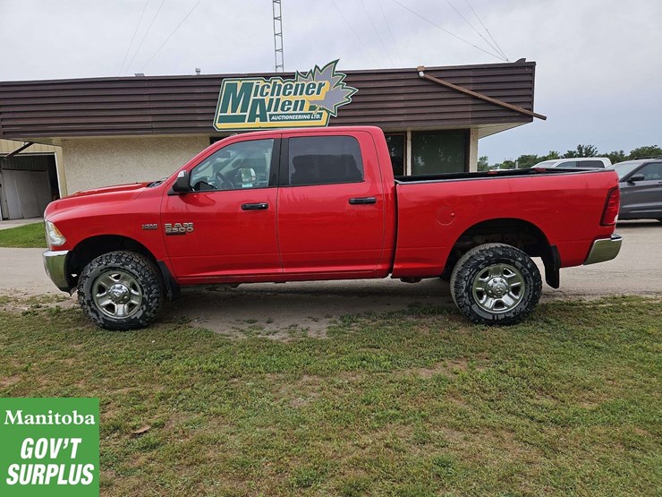 2015-dodge-2500-image-5