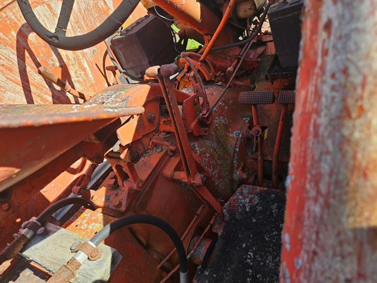 #2531-•-case-900-tractor-image-23